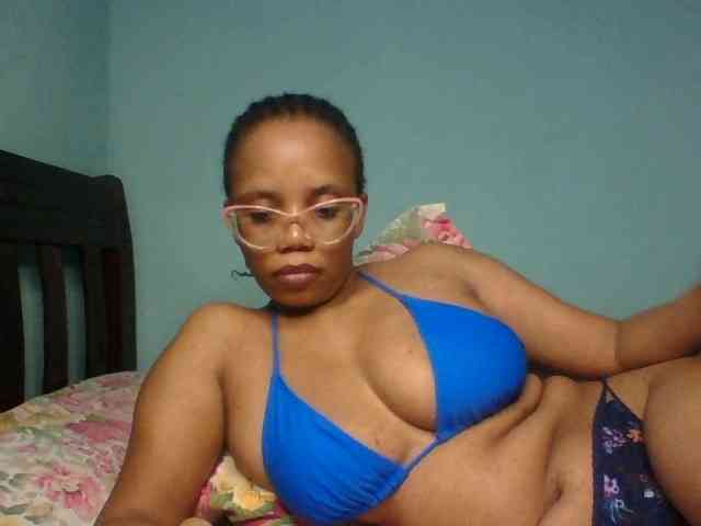 Prettyzari webcam