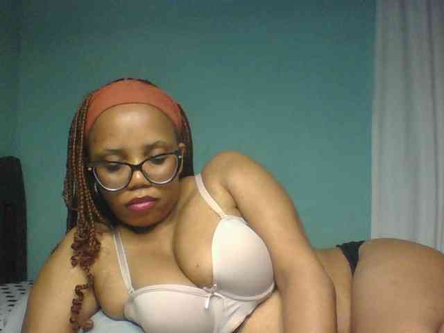 Prettyzari webcam