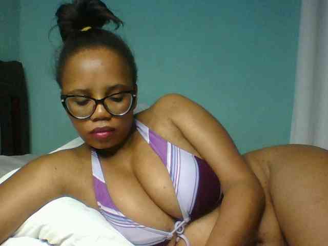 Prettyzari webcam