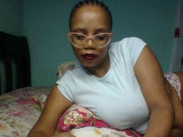 Prettyzari webcam