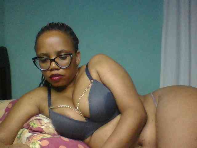 Prettyzari webcam
