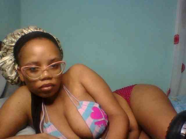 Prettyzari webcam