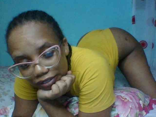 Prettyzari webcam