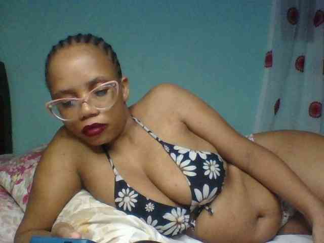 Prettyzari webcam