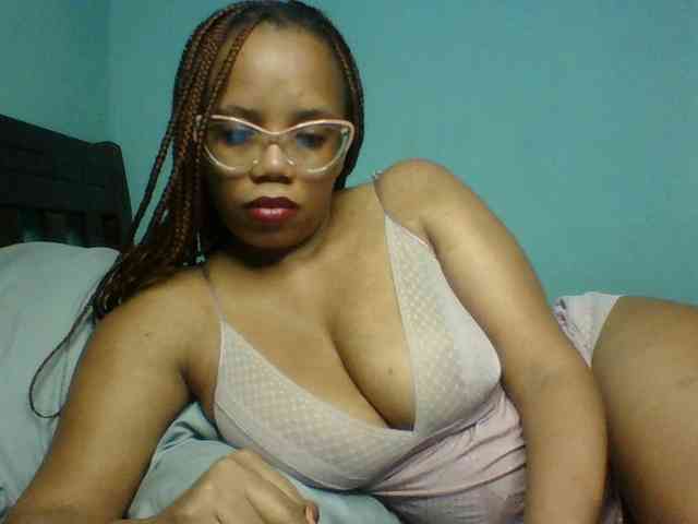 Prettyzari webcam