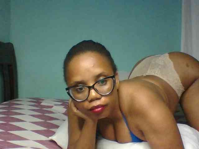 Prettyzari webcam