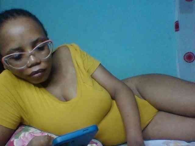 Prettyzari webcam