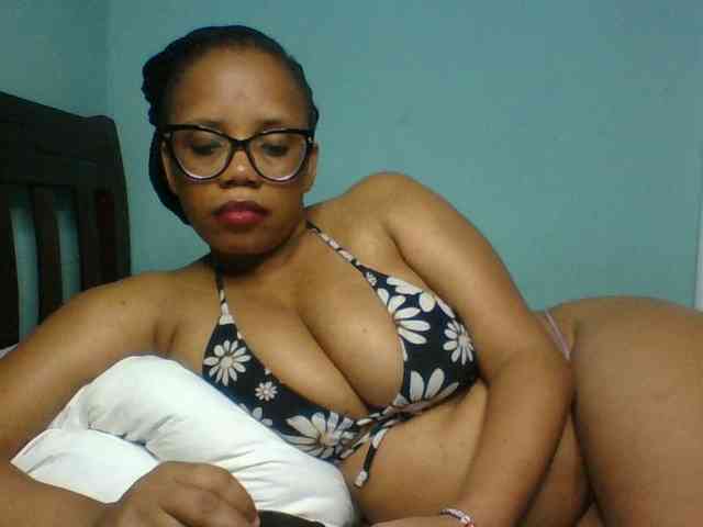 Prettyzari webcam