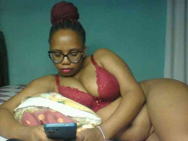 Prettyzari webcam