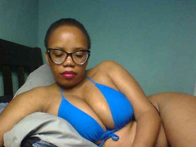 Prettyzari webcam
