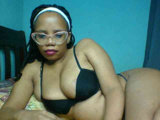 Prettyzari webcam