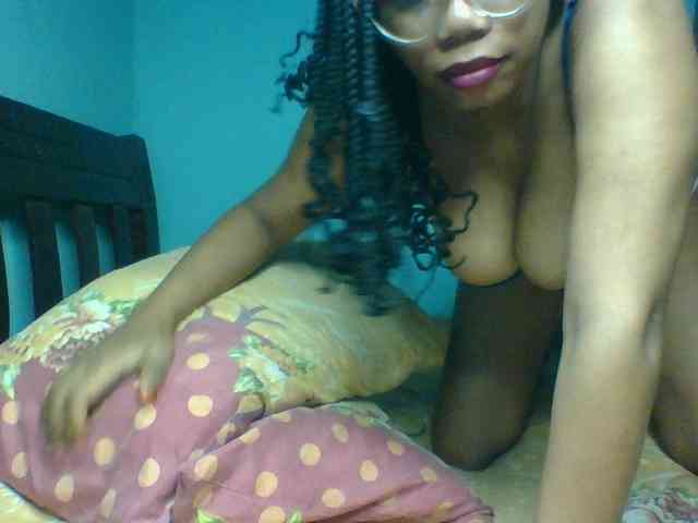 Prettyzari webcam