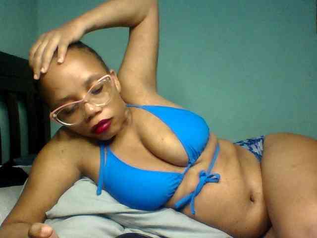 Prettyzari webcam