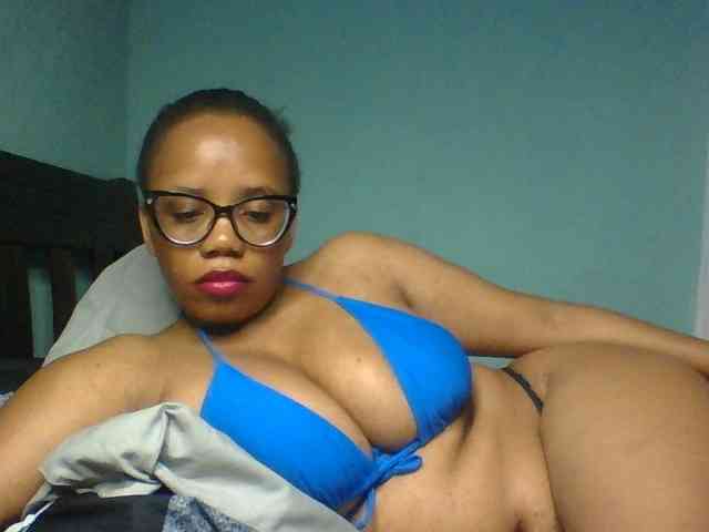 Prettyzari webcam