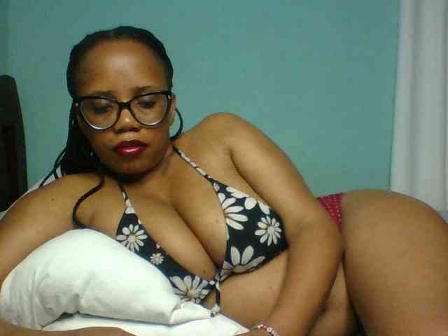Prettyzari webcam