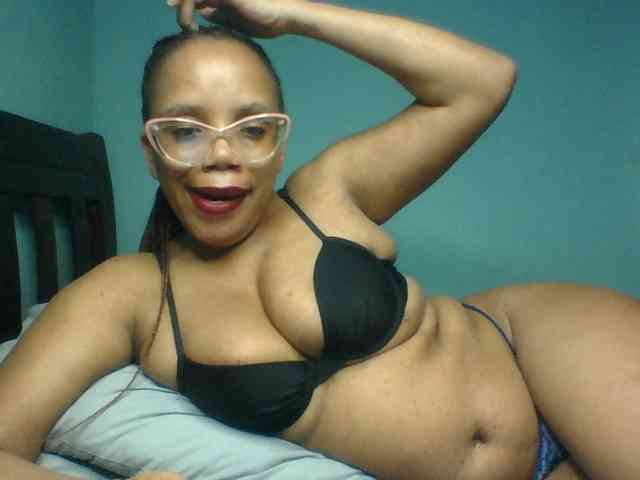 Prettyzari webcam