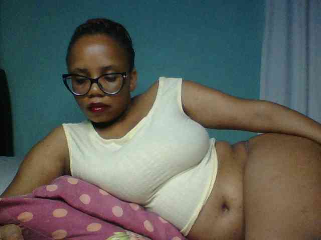 Prettyzari webcam