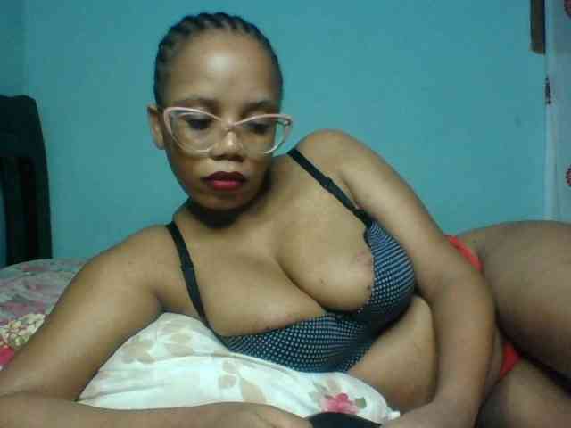 Prettyzari webcam
