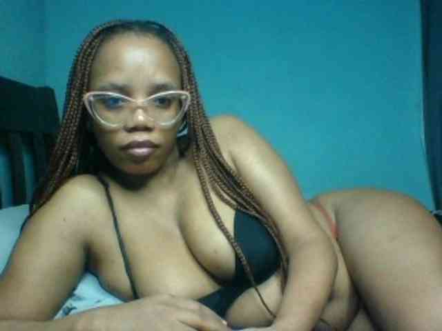 Prettyzari webcam