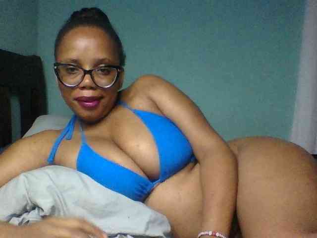 Prettyzari webcam