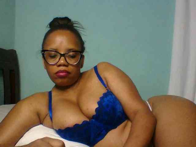 Prettyzari webcam