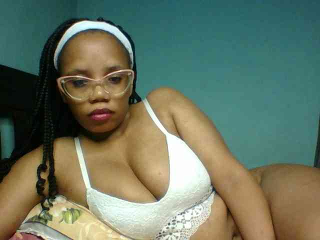 Prettyzari webcam