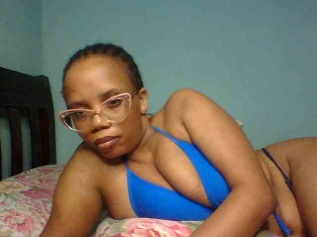 Prettyzari webcam