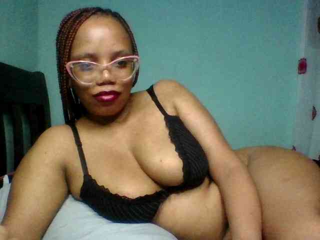 Prettyzari webcam