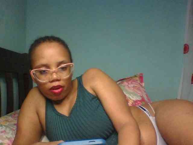 Prettyzari webcam