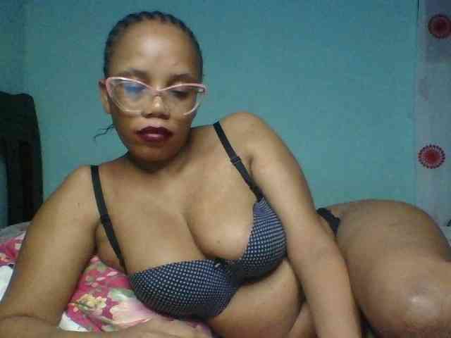 Prettyzari webcam