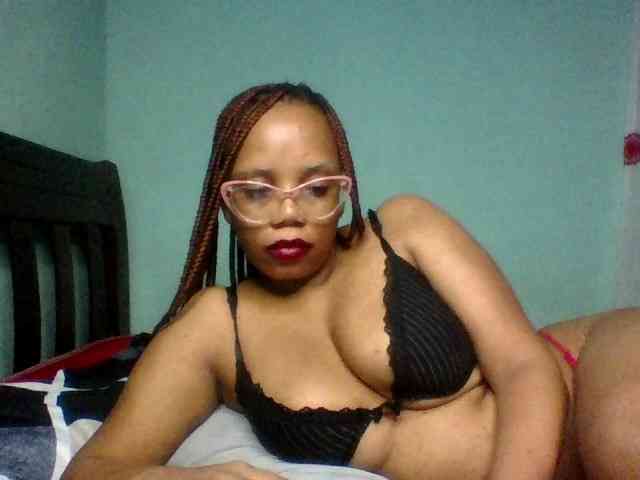 Prettyzari webcam