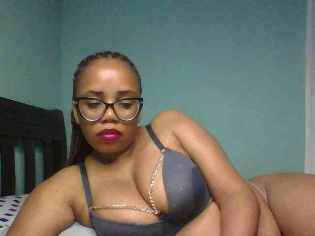 Prettyzari webcam