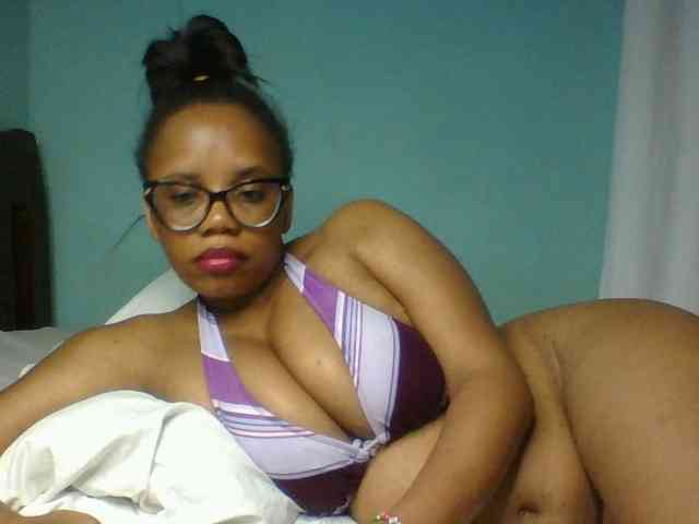 Prettyzari webcam
