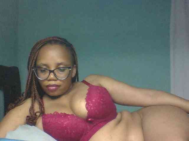 Prettyzari webcam