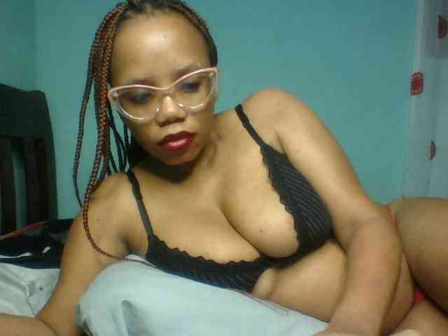 Prettyzari webcam