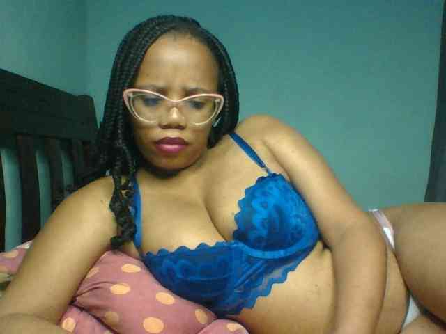 Prettyzari webcam