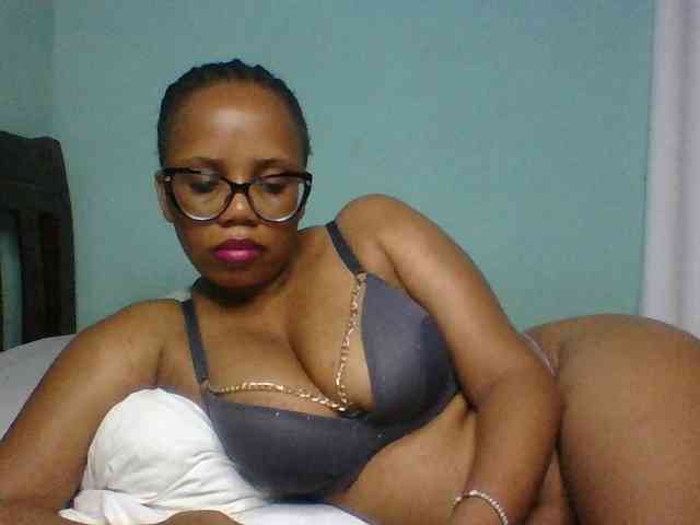 Prettyzari webcam