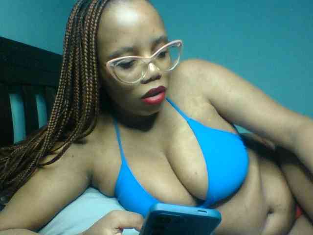 Prettyzari webcam