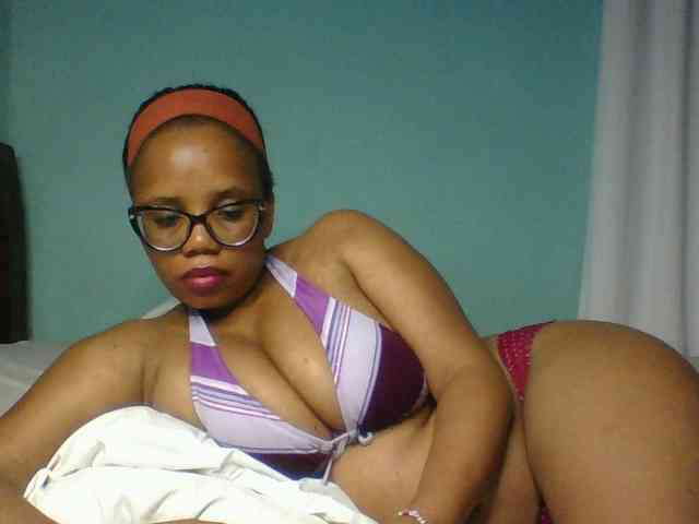 Prettyzari webcam