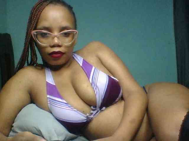 Prettyzari webcam