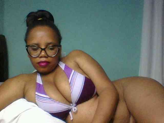 Prettyzari webcam