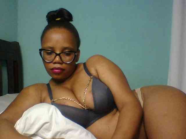 Prettyzari webcam