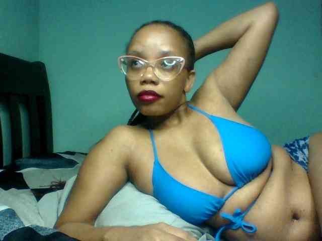 Prettyzari webcam