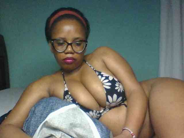 Prettyzari webcam