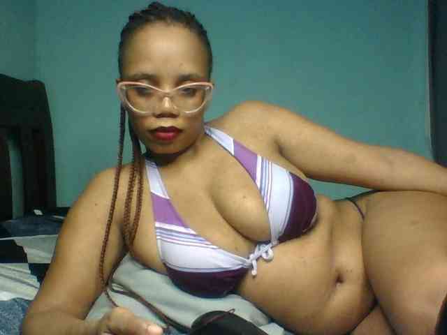 Prettyzari webcam