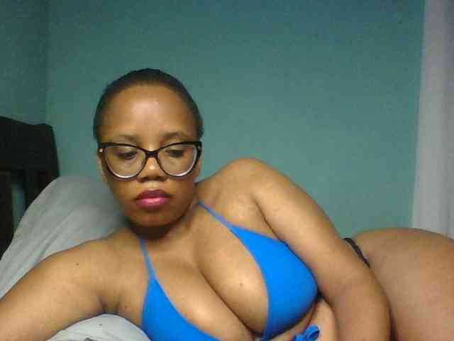 Prettyzari webcam