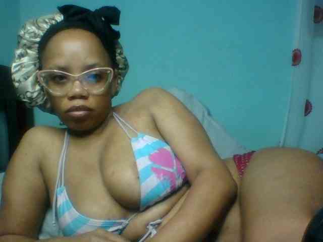 Prettyzari webcam