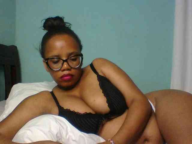 Prettyzari webcam