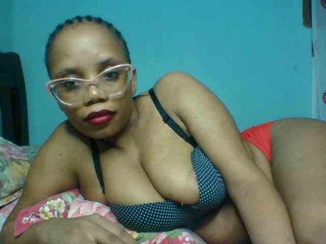 Prettyzari webcam