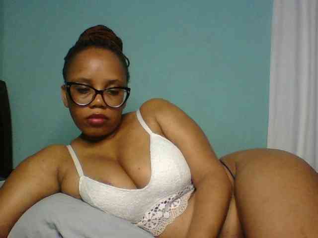 Prettyzari webcam